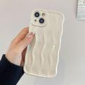 Funda ondulada lineal 3D iPhone 15 - Blanca