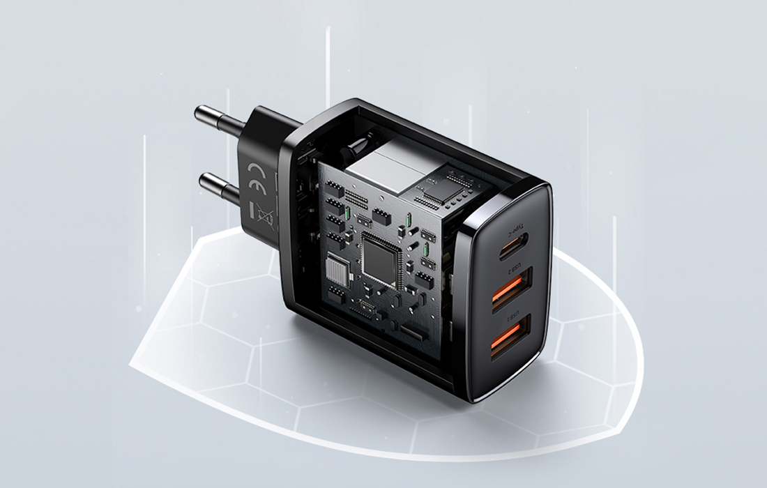 Baseus Compact Cargador rápido 30W - USB-C PD, 2xUSB - Negro